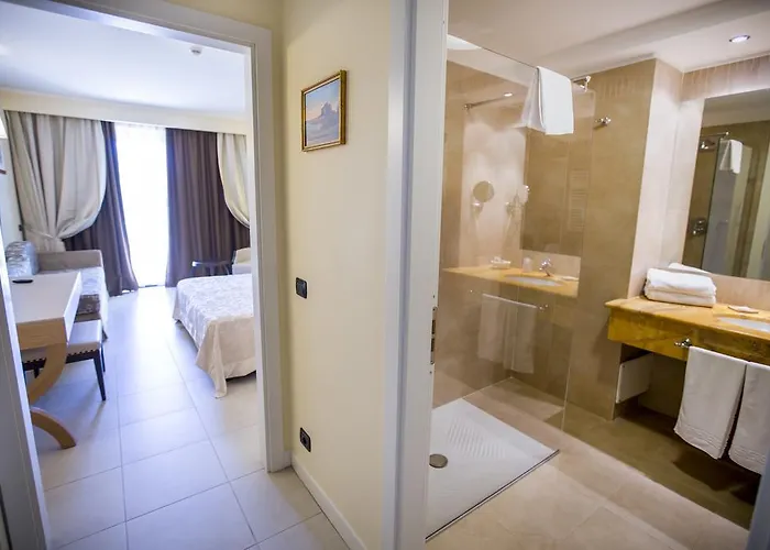 Hotell Sea Palace 5*