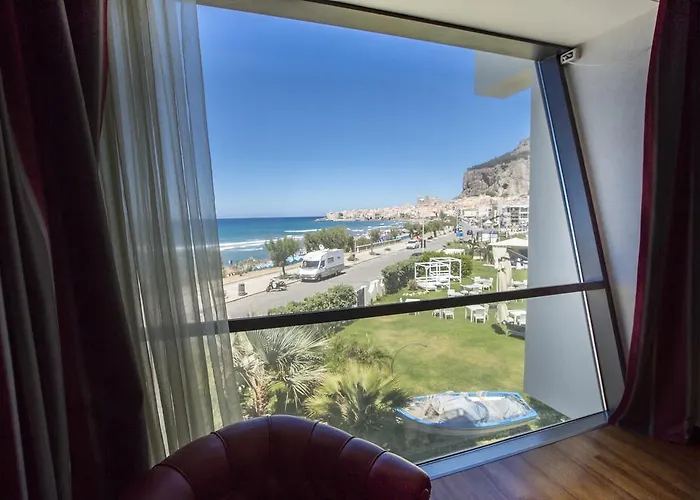 Sea Palace Hotell 5*