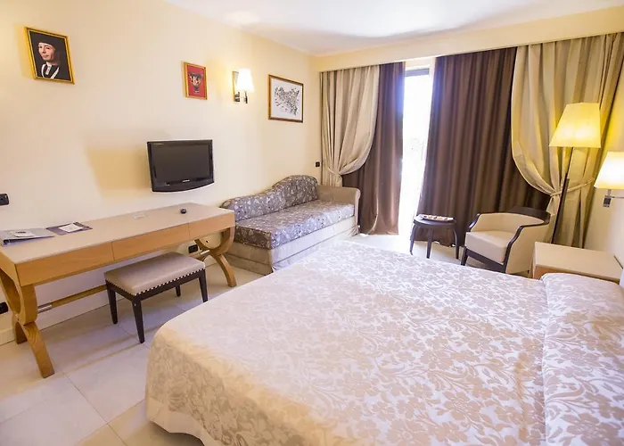 Sea Palace Hotell 5*